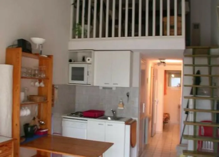 Apartamento T2 mezzanine avec terrasse, parking privé à Sète - FR-1-472-108