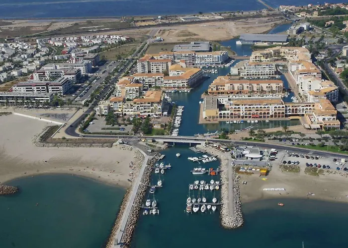 T2 mezzanine avec terrasse, parking privé à Sète - FR-1-472-108 Sète